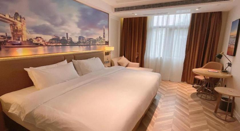 Vienna Hotel Sichuan Hejiang Yangtze River Bridge 루저우 외부 사진
