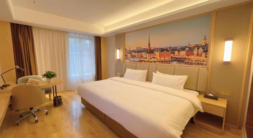 Vienna Hotel Sichuan Hejiang Yangtze River Bridge 루저우 외부 사진