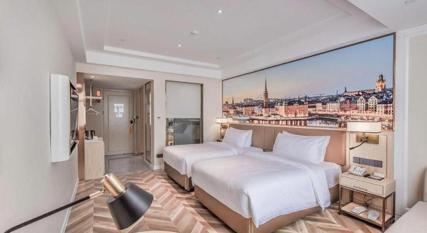 Vienna Hotel Sichuan Hejiang Yangtze River Bridge 루저우 외부 사진